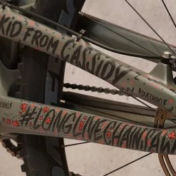 Dyedbro Kit De Protection Du Cadre - Tronçonneuse Noir / Rouge 7 Dyedbro Kit De Protection Du Cadre - Tronçonneuse Noir / Rouge -Vélos Soldes 03 DBF11193