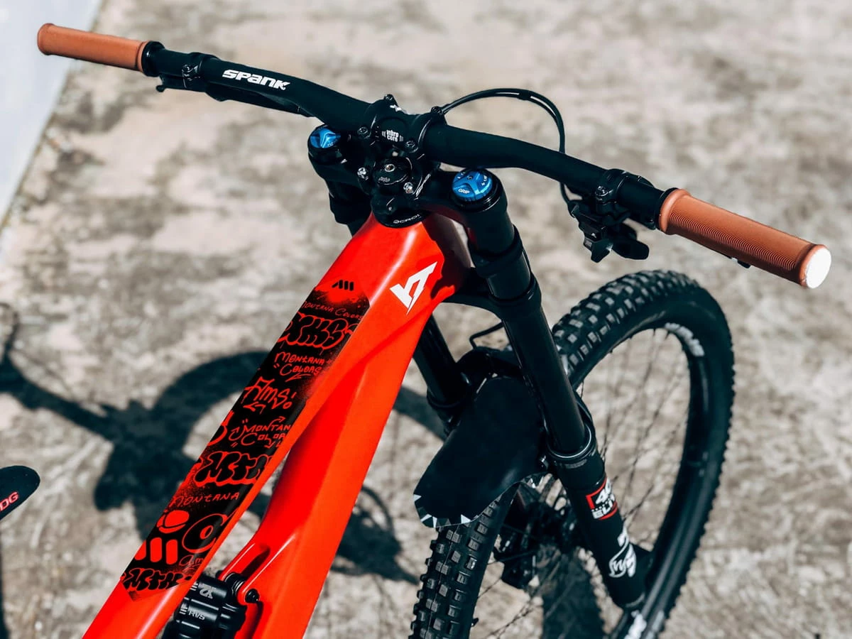 AMS - All Mountain Style Autocollant De Protection Du Cadre En Nid D'abeille Extra - Montana/Noir 3 AMS - All Mountain Style Autocollant De Protection Du Cadre En Nid D'abeille Extra - Montana/Noir – Image 3