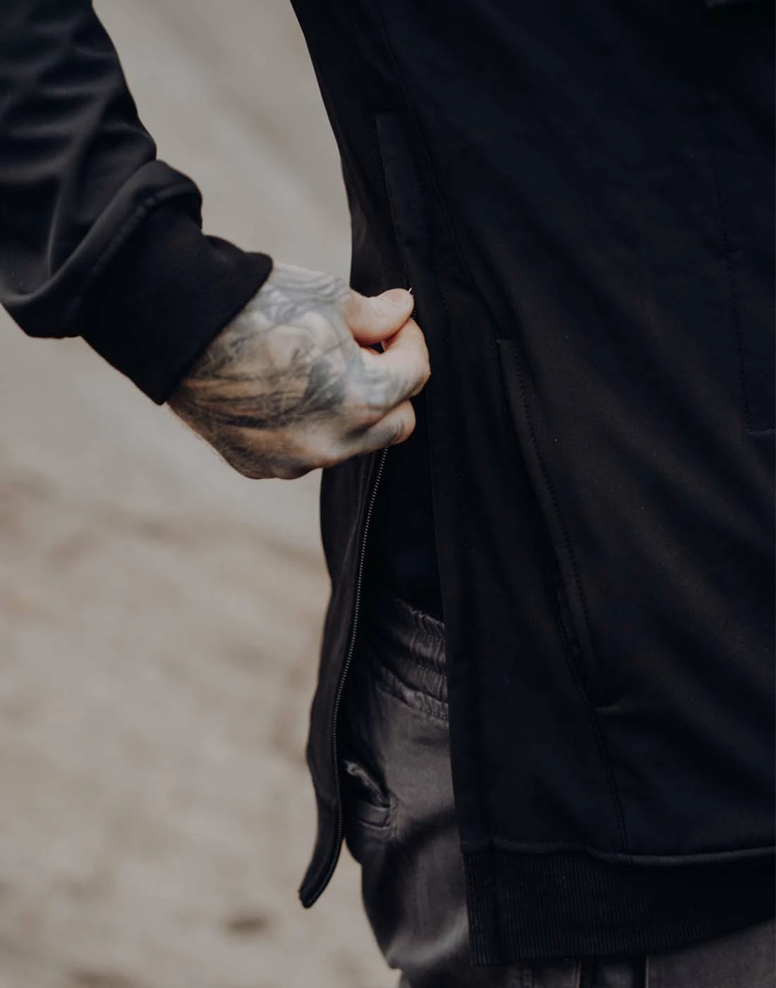 LOOSE RIDERS Anorak C/S BlackLabel Weatherproof Softshell - Noir 5 LOOSE RIDERS Anorak C/S BlackLabel Weatherproof Softshell - Noir – Image 5