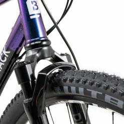 Bombtrack Beyond SUS - Bleu Nuit Métallique Brillant -Vélos Soldes BT MY22 Beyond SUS midnight blue web 05