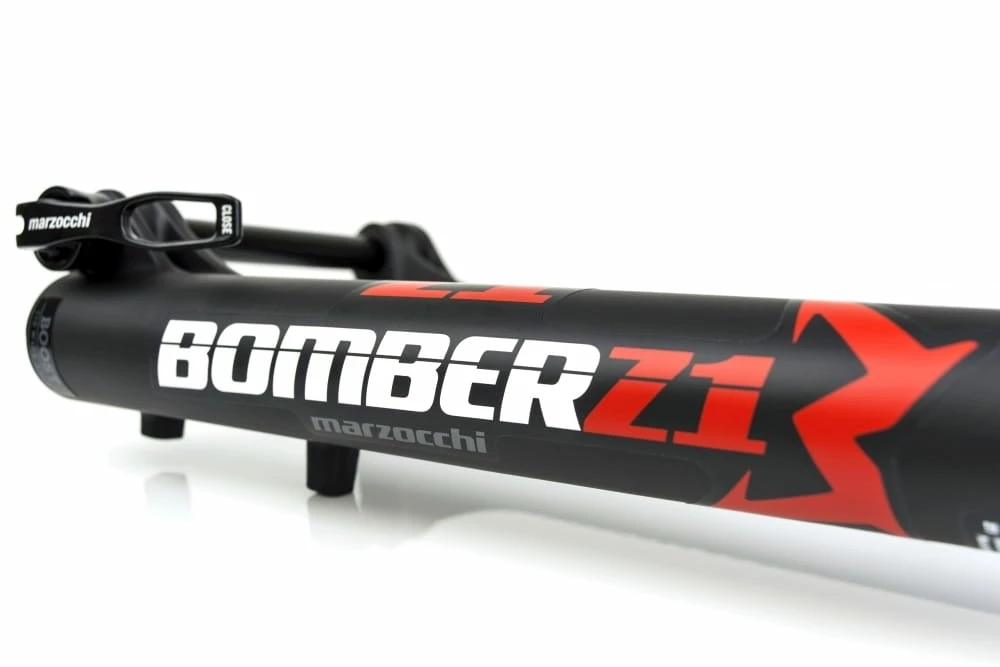 Marzocchi Bomber Z1 Performance 29 Pouces 150 Mm De Débattement 15x110 Mm QR 44 Mm Offset - Noir 2 Marzocchi Bomber Z1 Performance 29 Pouces 150 Mm De Débattement 15x110 Mm QR 44 Mm Offset - Noir – Image 2