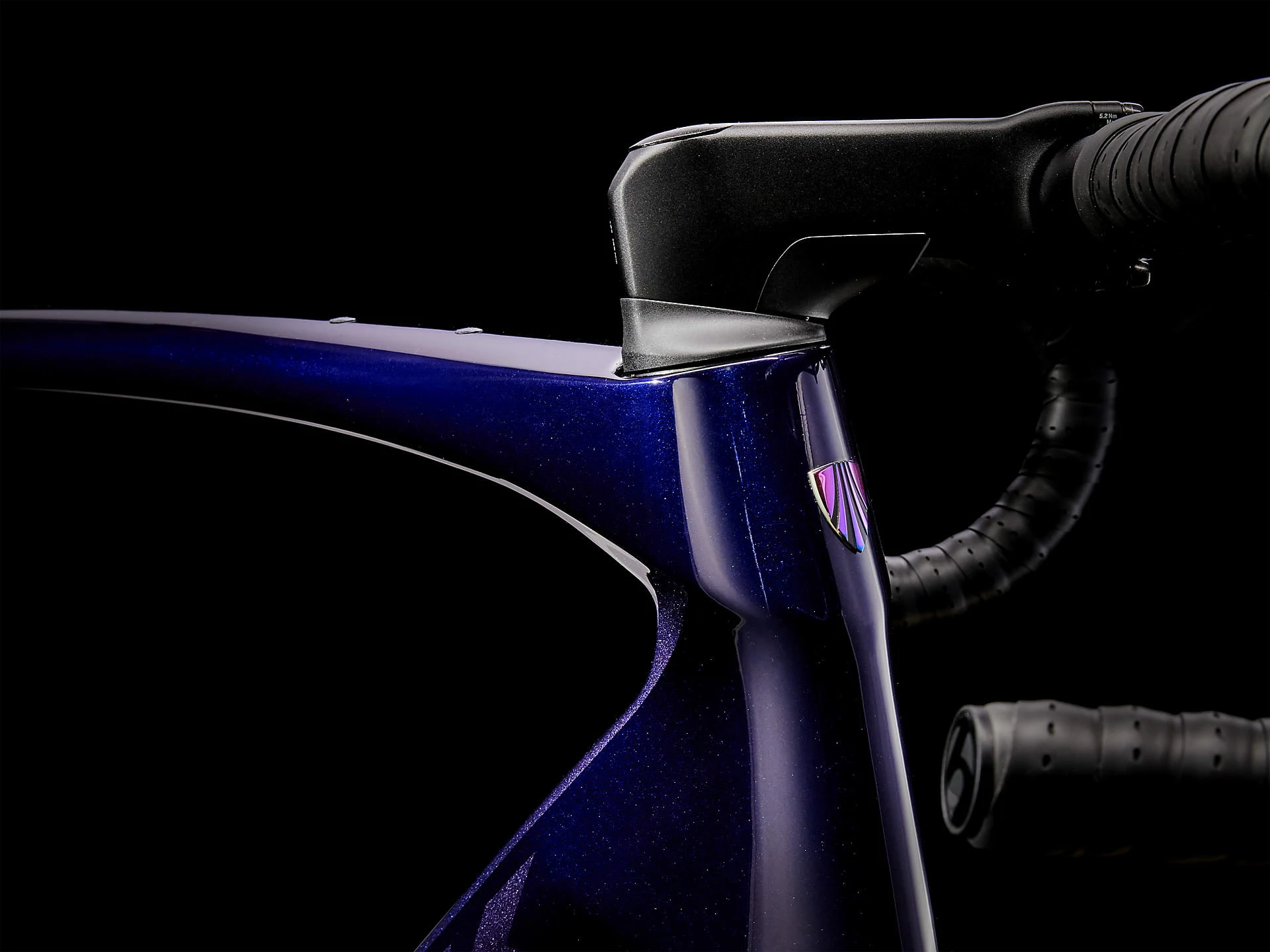 Trek Domane SL 6 ETap Gen 4 Deep Dark Blue 6 Trek Domane SL 6 ETap Gen 4 Deep Dark Blue – Image 6