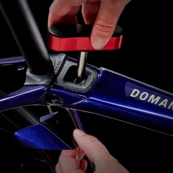Trek Domane SL 6 ETap Gen 4 Deep Dark Blue 21 Trek Domane SL 6 ETap Gen 4 Deep Dark Blue -Vélos Soldes DomaneSL6eTap 23 36152 B Alt7
