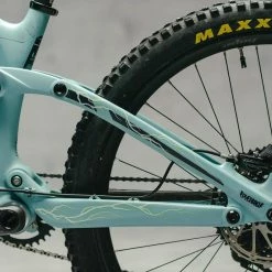 Dyedbro Kit De Protection Du Cadre - Lightning - Jaune Mat -Vélos Soldes FFD94546 0967 4AB9 AA74 CDA8A31BEDC4 1024x1024 2x