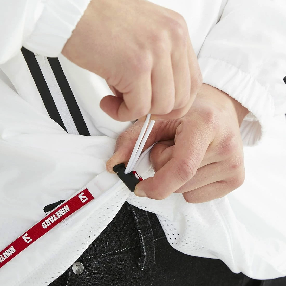 Nineyard Veste Coupe-vent Demi-zip Signature Vent - Blanc 2 Nineyard Veste Coupe-vent Demi-zip Signature Vent - Blanc – Image 2