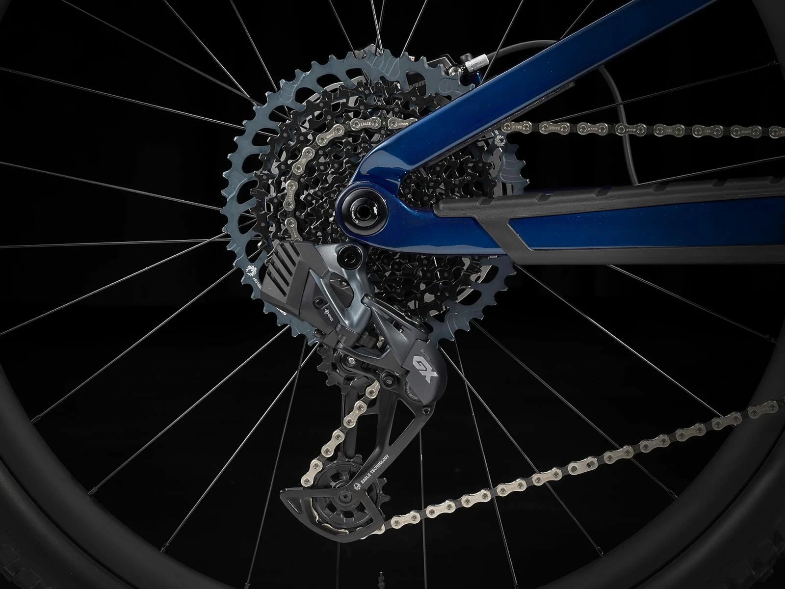 Trek Fuel EX 9.8 GX AXS Gen 6 Mulsanne Blue 8 Trek Fuel EX 9.8 GX AXS Gen 6 Mulsanne Blue – Image 8