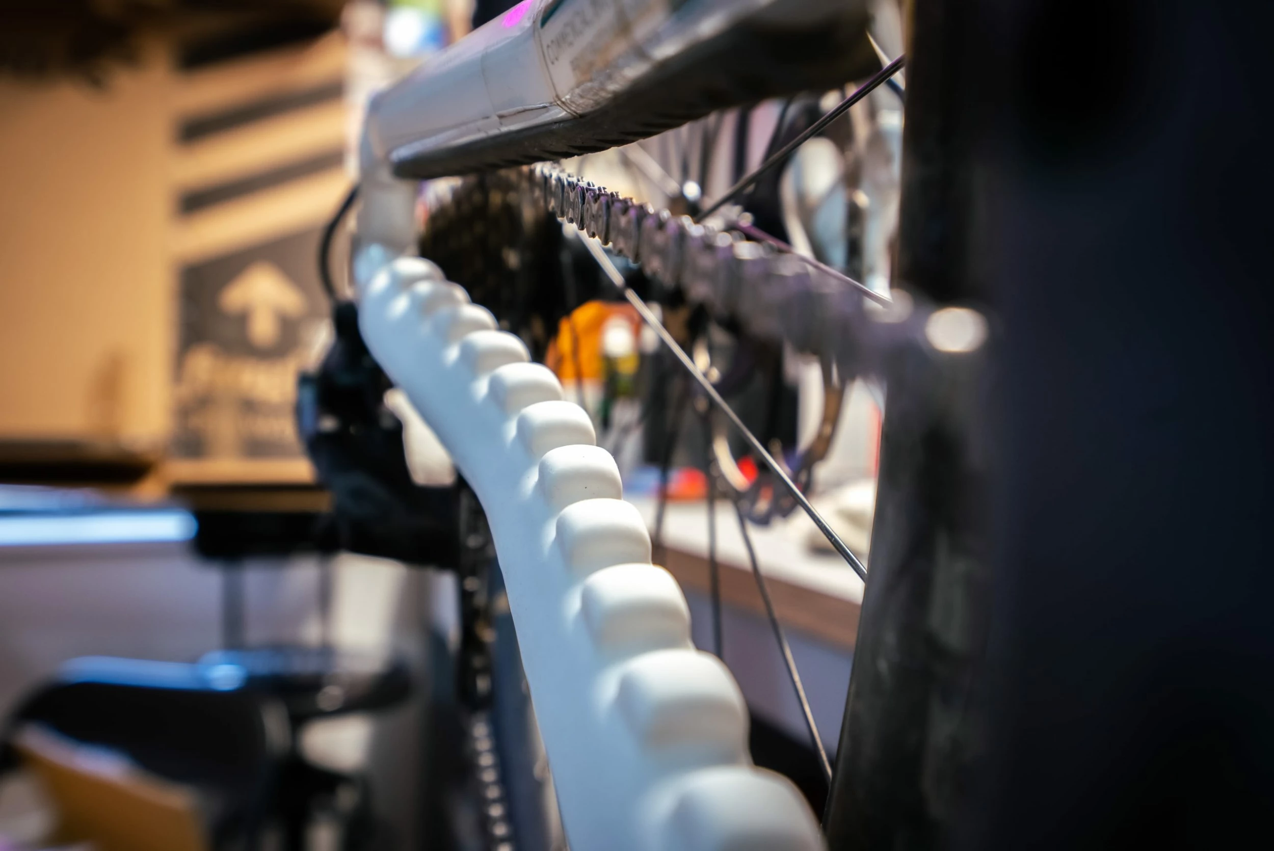 Velocity Hucking Systems VHS 2.0 Slapper Tape - Blanc 1 Velocity Hucking Systems VHS 2.0 Slapper Tape - Blanc