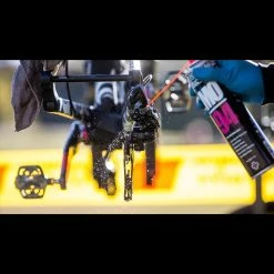 Muc-Off Kit De Lavage, Protection Et Lubrification (version Lubrification à Sec) 6 Muc-Off Kit De Lavage, Protection Et Lubrification (version Lubrification à Sec) -Vélos Soldes imgae bild3