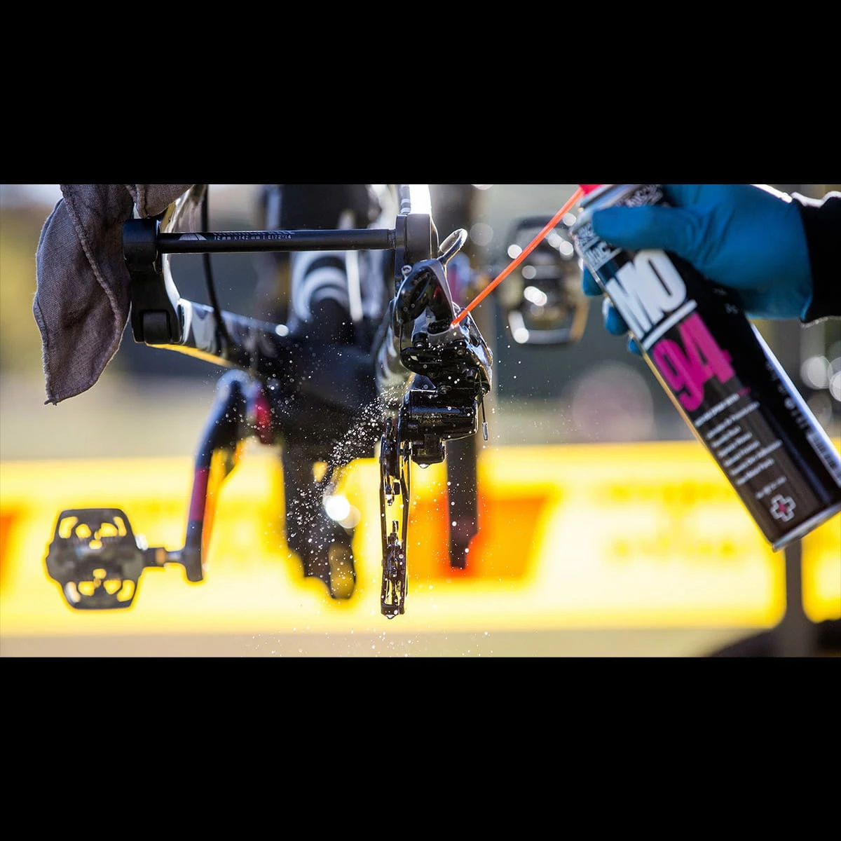 Muc-Off Kit De Lavage, Protection Et Lubrification (version Lubrification à Sec) 3 Muc-Off Kit De Lavage, Protection Et Lubrification (version Lubrification à Sec) – Image 3